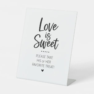 Liefde is lief zijn en haar Snoep Bar Sign Reclamebord Met Voetstuk