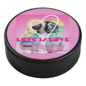 Liefde is liefde. hockey puck (3/4)