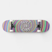 Liefde Is Liefde Pride Skateboard (Horizontaal)