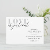 Liefde is patiënt bruiloft Verander de datum Save The Date (Staand voorkant)