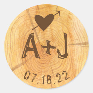 Liefde op een log Aangepaste Monogrammen Bruilof Ronde Sticker