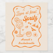 Liefde op het eerste spritz-meisjesuitje wijn etiket (Enkel label)