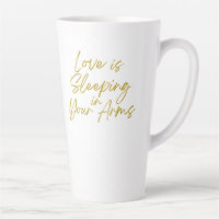 Liefde slaapt in je Arms Tall Latte Mok