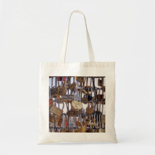 Liefde sloten en Eiffeltoren. Parijs. Frankrijk. T Tote Bag