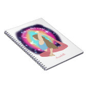 Liefde van je eerste vrouw Yoga Pose Monogram Notitieboek (Rechterzijde)