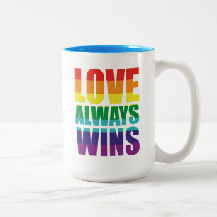 Liefde wint altijd tweekleurige koffiemok