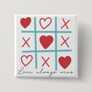 Liefde wint altijd vierkante button 5,1 cm
