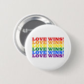 Liefde wint regenboog ronde button 5,7 cm (Voorkant /achterkant)