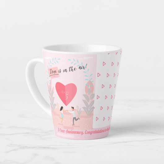 "Liefde zit in de lucht!" Jubileum met versiering Latte Mok (Linkerhoek)