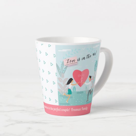 "Liefde zit in de lucht!" Jubileum met versiering Latte Mok (Rechterhoek)