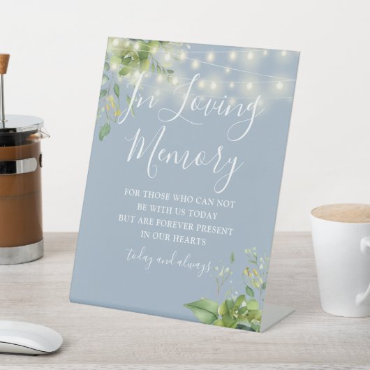 Liefdevolle herinnering groen licht stoffige blauw reclamebord met voetstuk (Insitu)