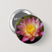 Liefroze foto van Lily Water Ronde Button 5,7 Cm (Voorkant /achterkant)