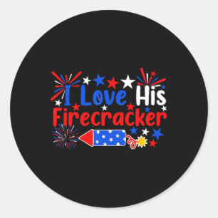 Liefs Zijn Firecracker Grappig 4th van Juli Vuurwe Ronde Sticker