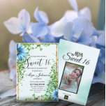 Lierre fleur sauvage bleu Sweet 16 Invitation<br><div class="desc">Célébrez la journée spéciale de votre fille avec ce magnifique lierre avec des fleurs sauvages bleus sur une frontière dorée.</div>