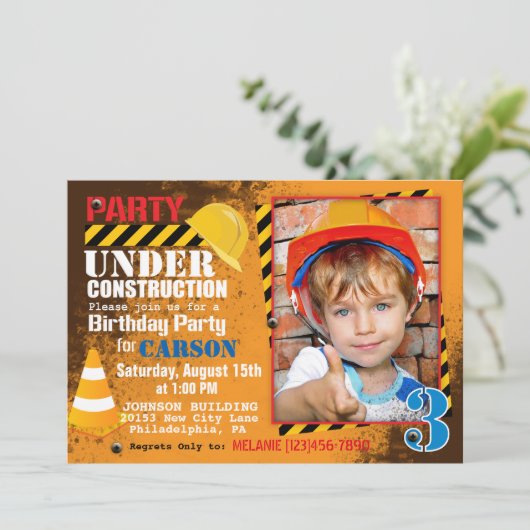 Lieu de construction Invitation de fête d'annivers (Debout devant)