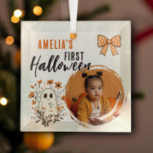 Lieve baby's eerste Halloween-spookfoto
