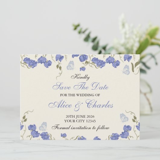 Lieve Erwt Bloemig Blauw en Crème Save the Date Kaart (Staand voorkant)