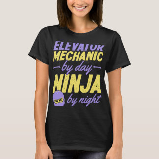 Lift Mechanic Door Dag Ninja Door Nacht 1 T-shirt