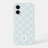 Light Aqua Fishscale Pattern Monogram iPhone 16 Hoesje (Achterkant)