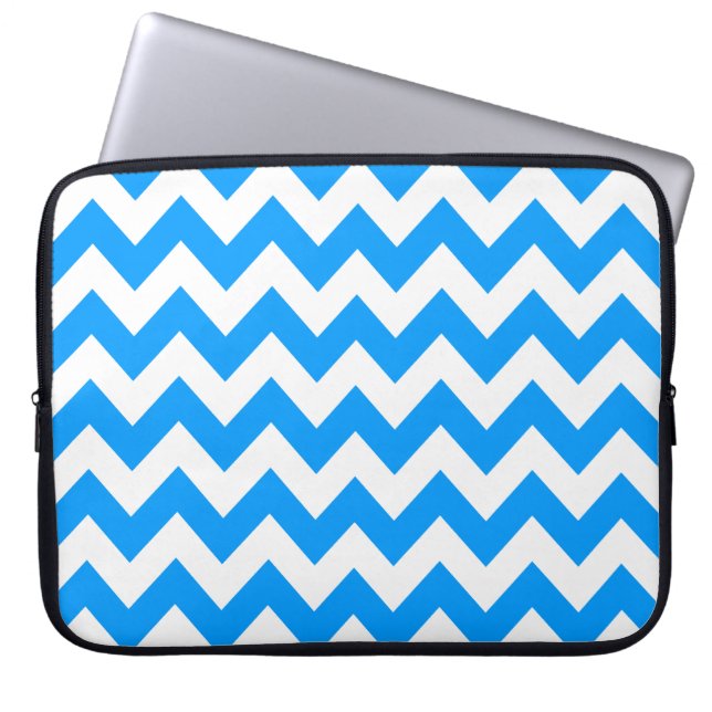 Light Blue Bold Chevron Laptop Sleeve (Voorkant)