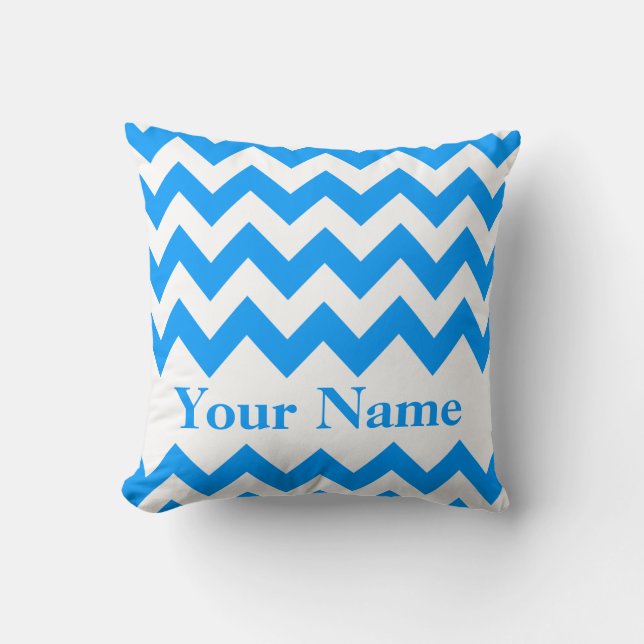 Light Blue Bold Chevron met monogram Kussen (Voorkant)