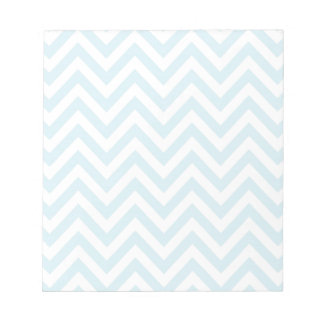 Light Blue en White Chevron Stripe Pattern Notitieblok