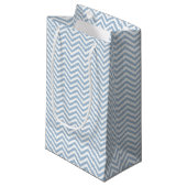 Light Blue Grunge Textured Chevron Klein Cadeauzakje (Voorkant Gekanteld)