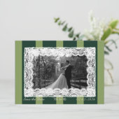 Light & Dark Green Wide Stripe Invitation (Debout devant)