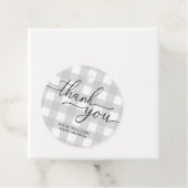 Light Grey Gingham Dank u voor het ronde Label (In situ)