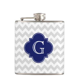 Light Grey White Chevron Navy Quatrefoil Monogram Heupfles