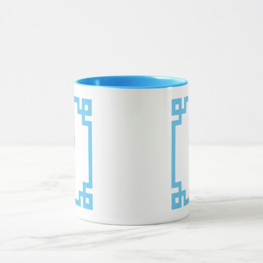 Light Sky Blue Greek Key Border Monogram Mok (Midden)