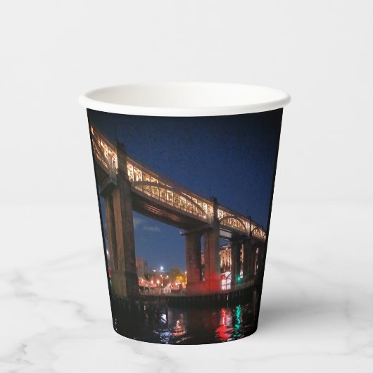 Lights under the bridge papieren bekers (Voorkant)