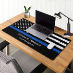 Ligne Bleue Mince Officier de Police Personnalisé<br><div class="desc">Mince Blue Line Police Desk Mat - Drapeau américain dans les couleurs Police Flag, noir et bleu vintage design. Personnalisez avec le nom des policiers. Ce tapis de bureau personnalisé est parfait pour les services de police et les forces de l'ordre. DROIT D'AUTEUR © 2023 Judy Burrows, Black Dog Art...</div>