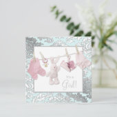 Ligne de linge rose bébé fille douche Invitations (Debout devant)