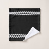 Ligne décorative diamant moderne sur fond noir (Gant de toilette)