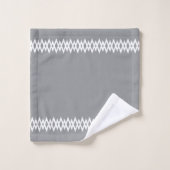 Ligne décorative moderne en diamant sur gris (Gant de toilette)