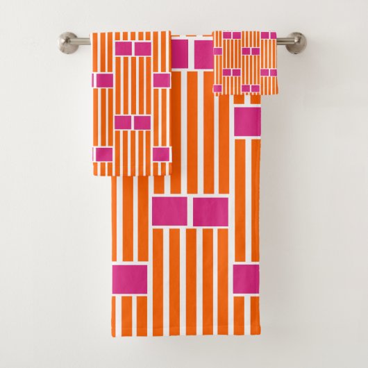 Lignes orange et boîtes roses (En situation)