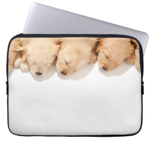 Lijn van Slaapende Golden Retriever Puppies Laptop Sleeve
