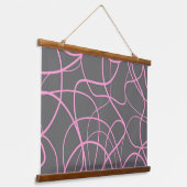 Lijnkunst: Roze op grijs Hangend Wandkleed (Gebogen)