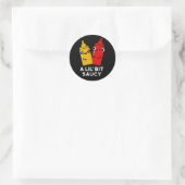 Lil Bit Saucy Funny Sauce Pun Dark BG Ronde Sticker (Tas)