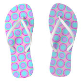 Lila en turquoise donuts met vulling op roze teenslippers (Voetbed)