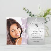 Lilac Diamond Bow & Tiara Quinceanera Invitation (Debout devant)