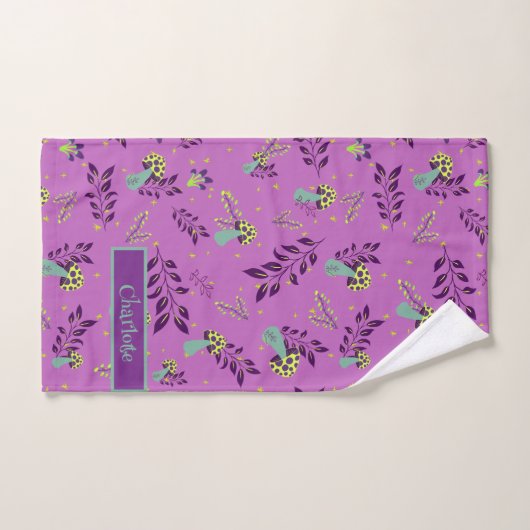 Lilac et jaune Funny Champignons Motif Nom du bébé (Serviette à main)