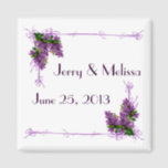 Lilacs Wedding Favor Magnet<br><div class="desc">Ce Lilacs Wedding Favor Magnet est idéal pour le printemps,  l'été ou les Mariages à thème Lilac.</div>