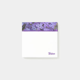Lilas violets croient aux Post-It