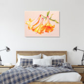 "Lilies" - botanisch canvasafdrukmedium voor fijne Canvas Afdruk (Insitu (Slaapkamer))