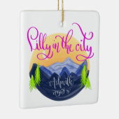 Lilly in City - Asheville Ceramic Ornament (Rechts)