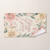 Lily : Fleurir avec grâce (Serviette à main)