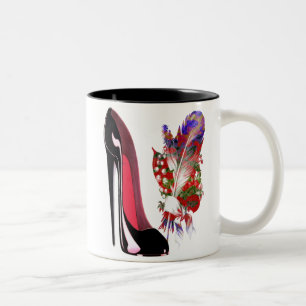 Lily van de Valley Bouquet en Black Stiletto Shoe Tweekleurige Koffiemok