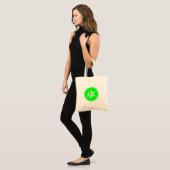 Lime en witte cirkelmonogram tote bag (Voorkant (model))